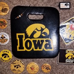 Vintage Iowa Hawkeys Bundle Buttons stadium seat
